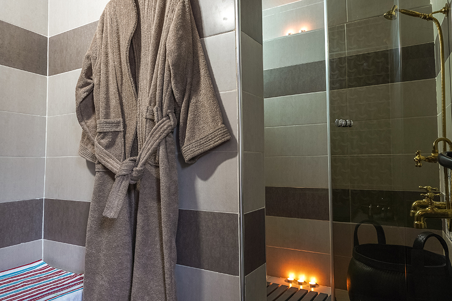 Shower in the Dar Mawati